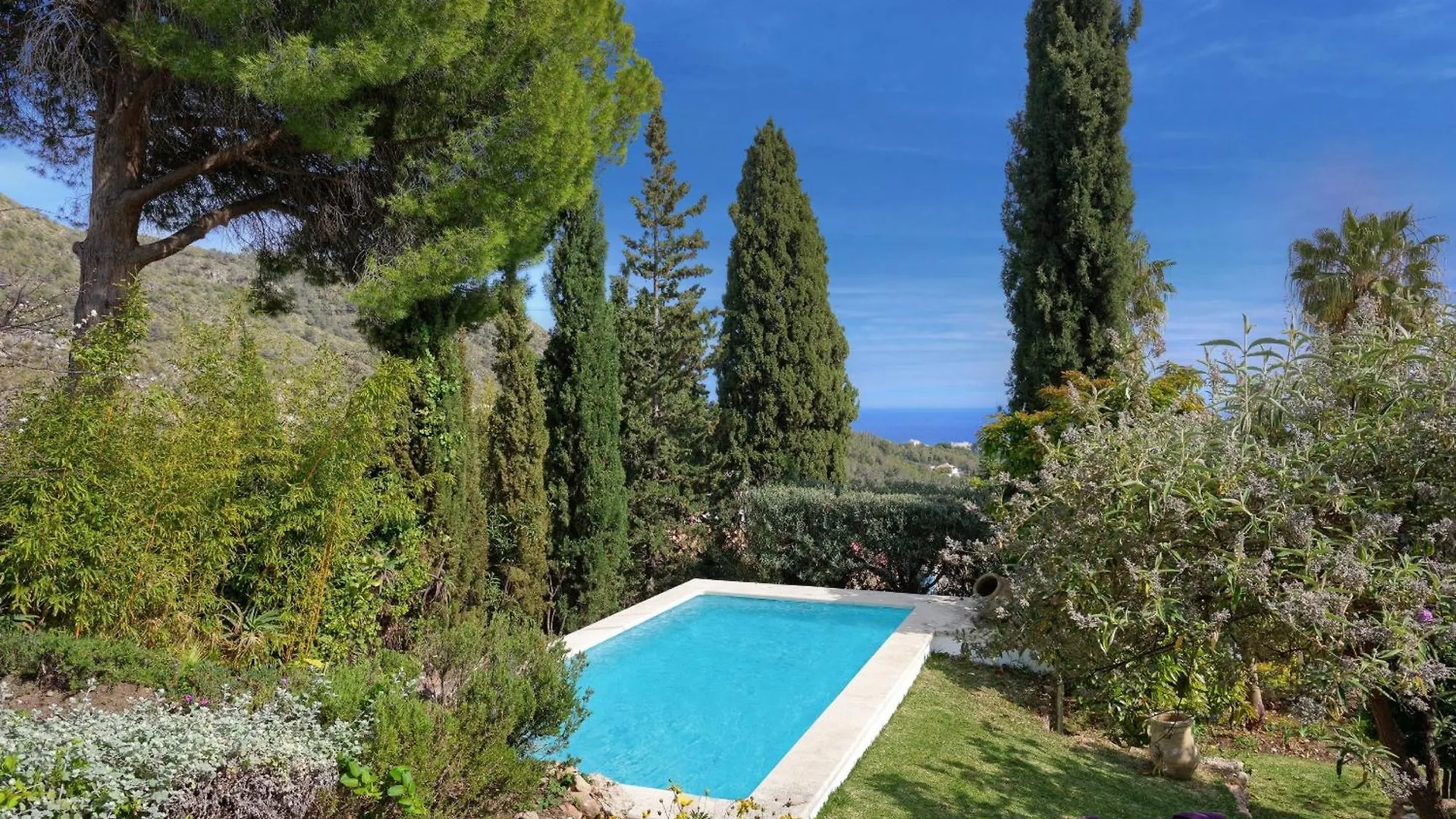Villa Orchard: Charming Private Pool Views 2Adlt Frigiliana 0*,